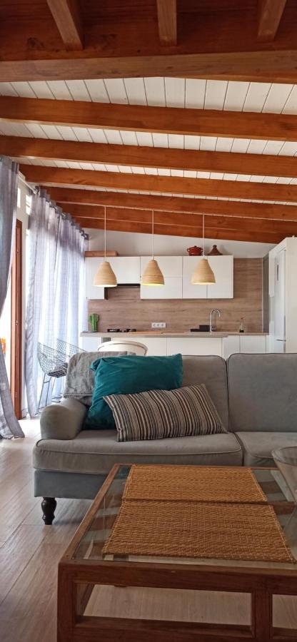 Beautiful Chalet With Wifi And Free Parking Arona  Kültér fotó