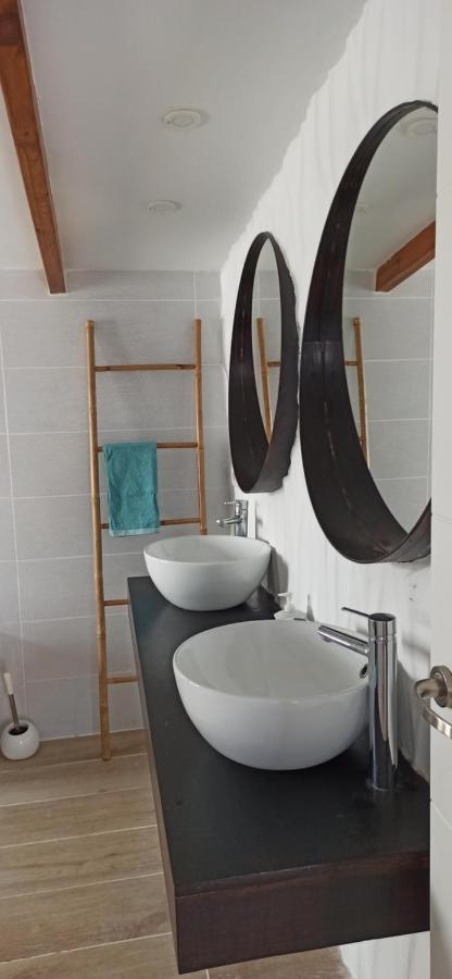 Beautiful Chalet With Wifi And Free Parking Arona  Kültér fotó