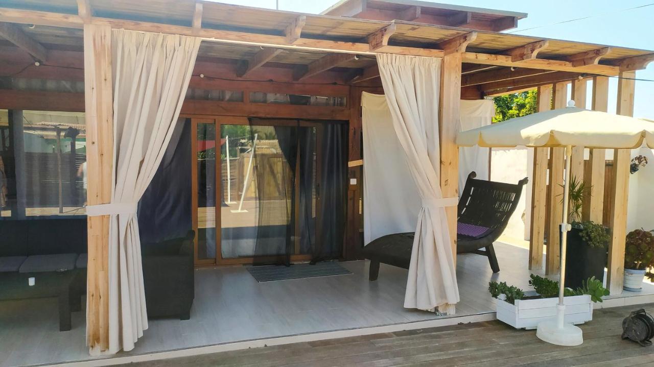 Beautiful Chalet With Wifi And Free Parking Arona  Kültér fotó