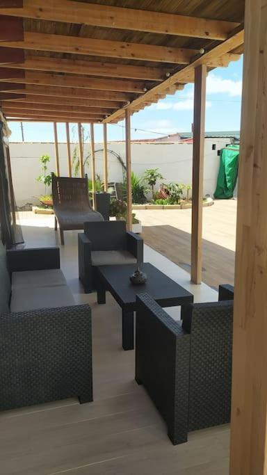 Beautiful Chalet With Wifi And Free Parking Arona  Kültér fotó