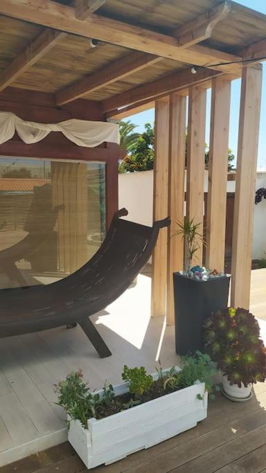Beautiful Chalet With Wifi And Free Parking Arona  Kültér fotó