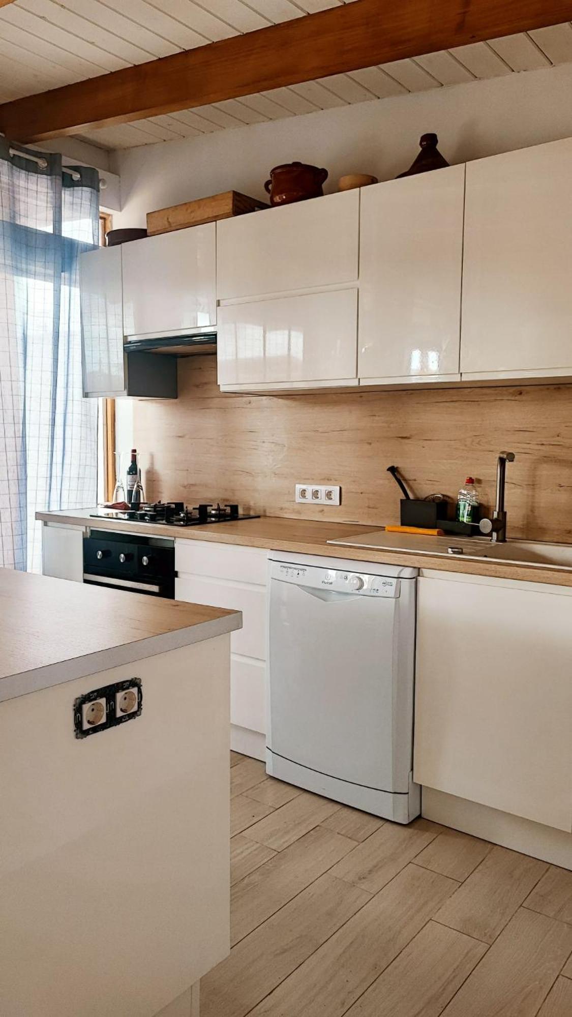 Beautiful Chalet With Wifi And Free Parking Arona  Kültér fotó